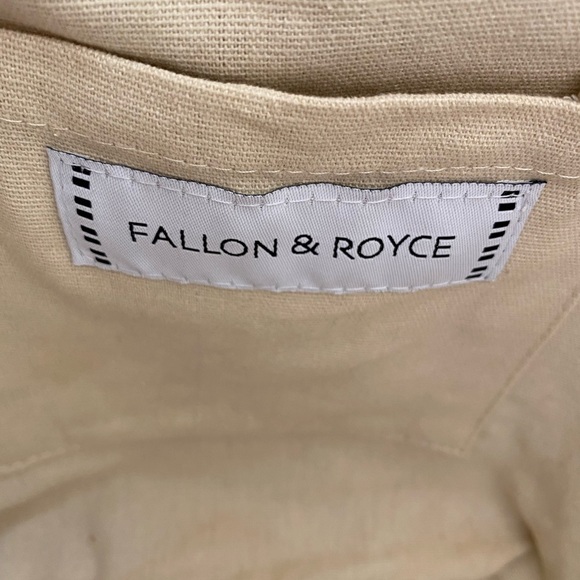 Fallon & Royce Straw  Tote - Picture 2 of 4